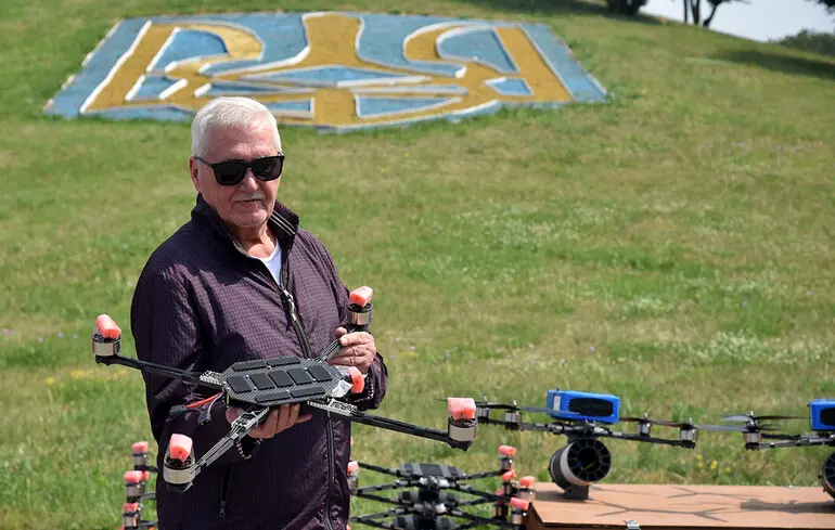 Прикордонники отримали 100 FPV-дронів і бензовоз завдяки благодійній ініціативі з Києва