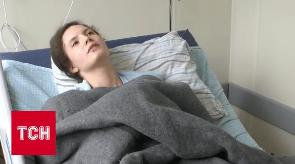 Дівчина вилетіла з 9-го поверху під час атаки на Київ і вижила: що вона розповіла (відео)
