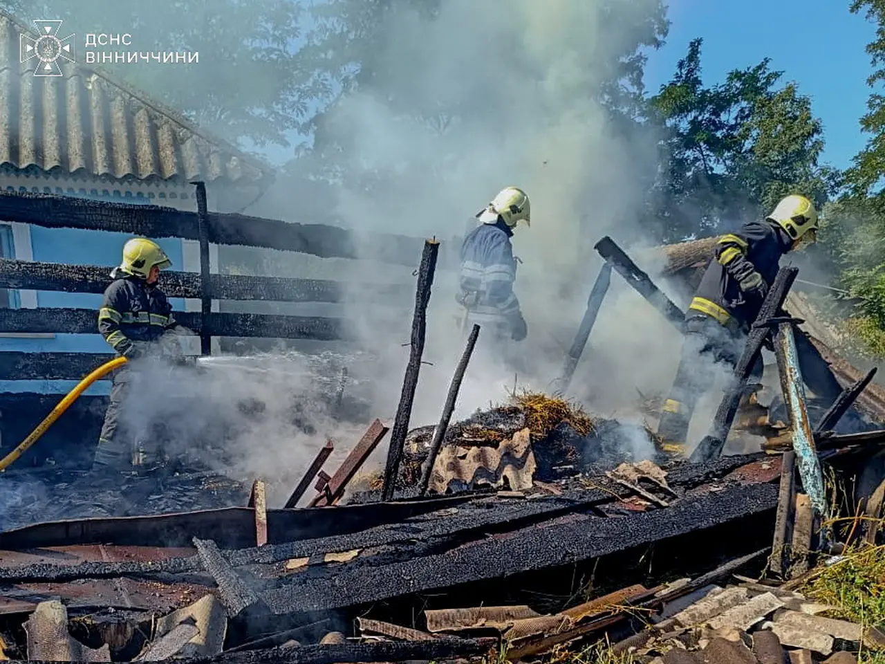 На Вінниччині 5-річний хлопчик грався з вогнем і спалив центнер сіна