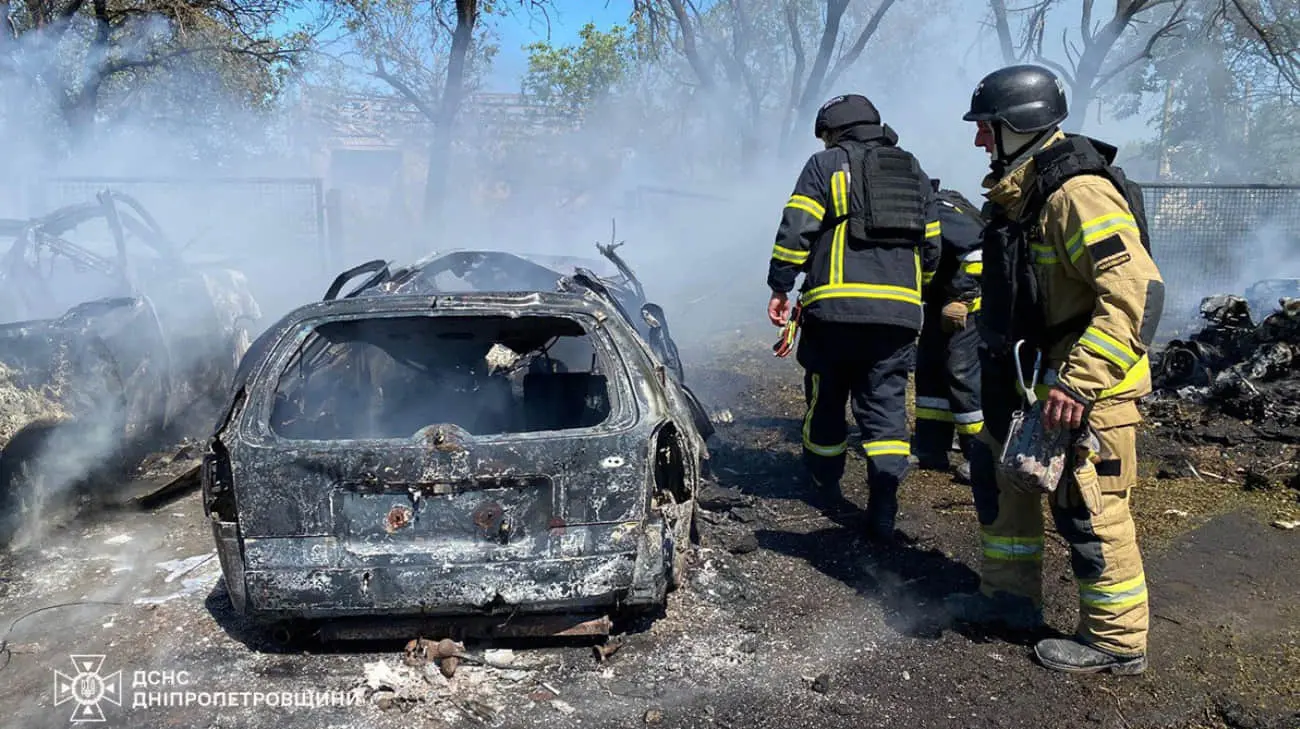 Росіяни вдарили ракетою по Дніпропетровщині, двоє загиблих