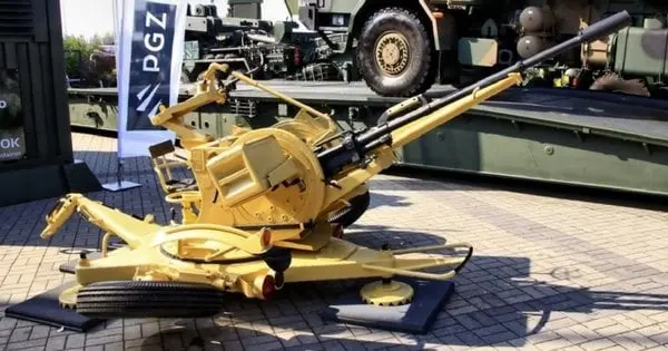 У Польщі біля українського кордону виявили приховані зенітні установки