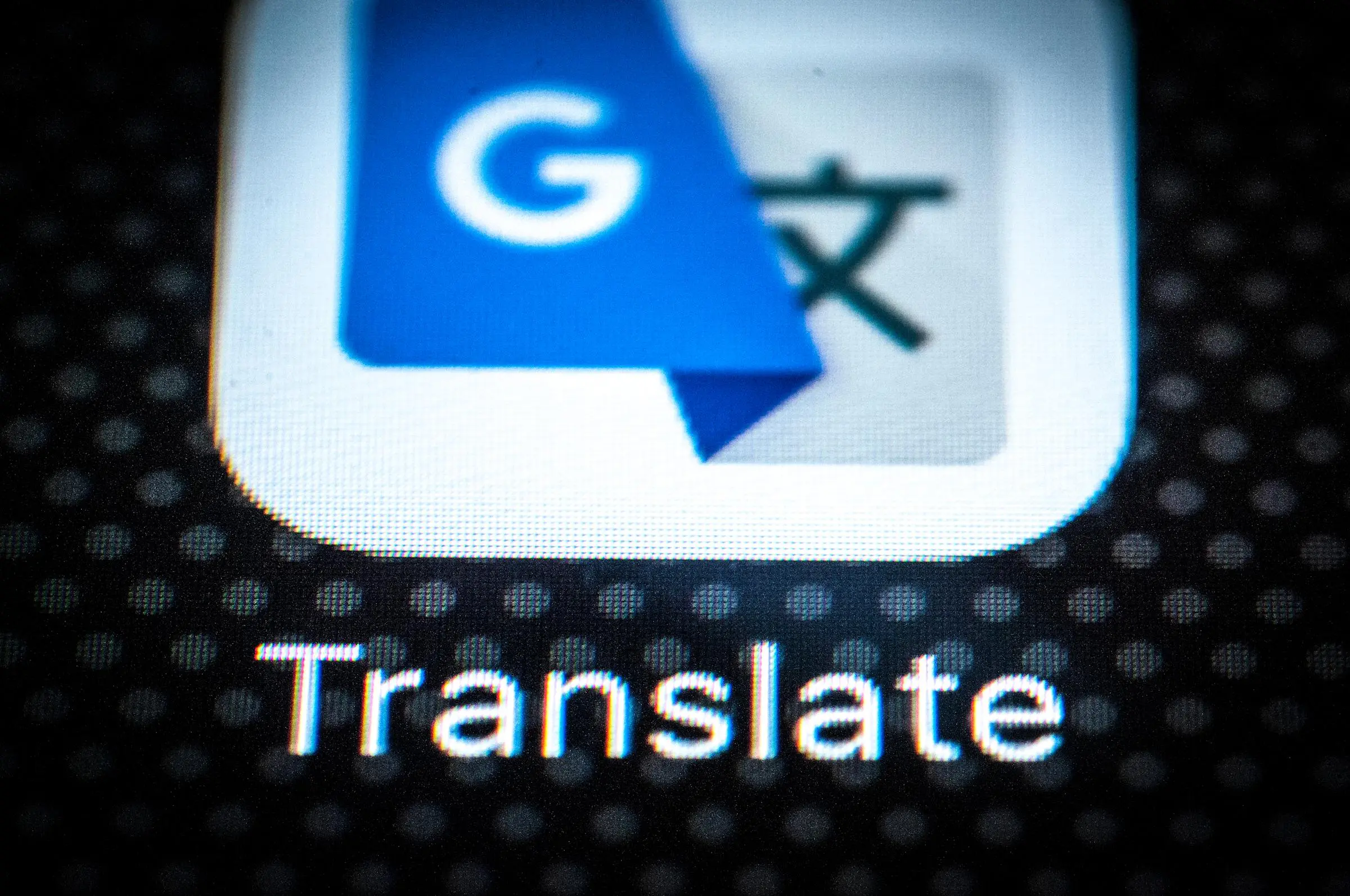Google Translate: Нові інструменти для вивчення мов та переклад у