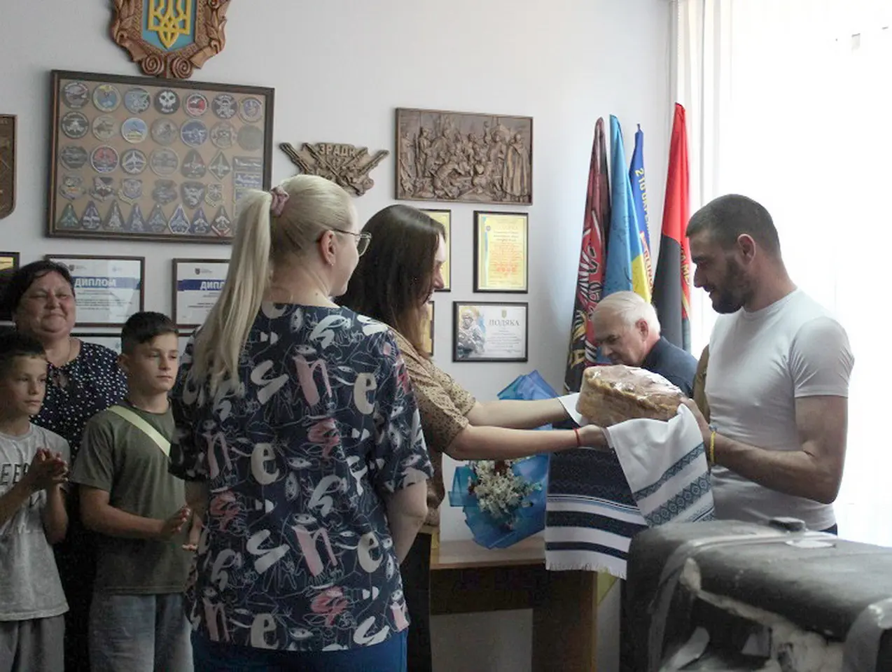 У Калинівській громаді зустріли нацгвардійця, який у травні повернувся з полону