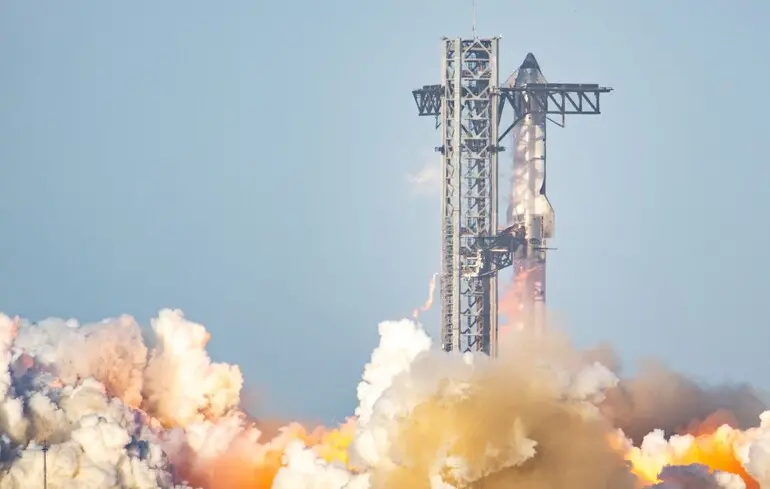 Адміністрація Трампа хотіла розірвати контракти SpaceX. Важливість для нацбезпеки завадила це зробити