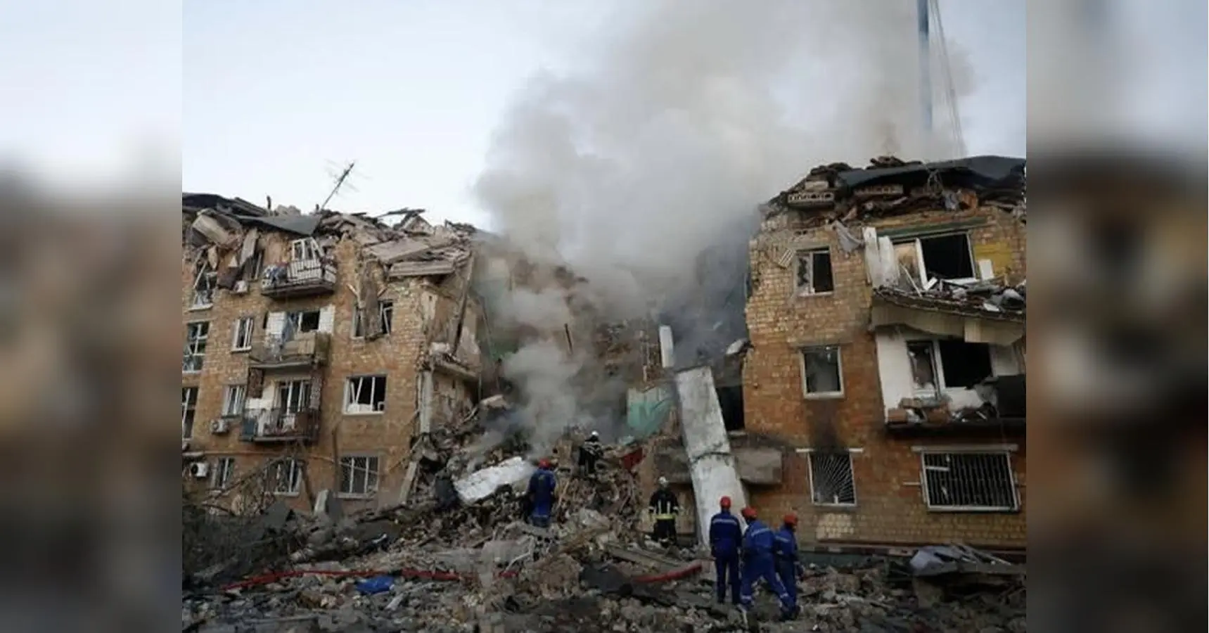 Під завалами є люди, вони кричать про допомогу: зірки відреагували на жахливу ракетну атаку росіян