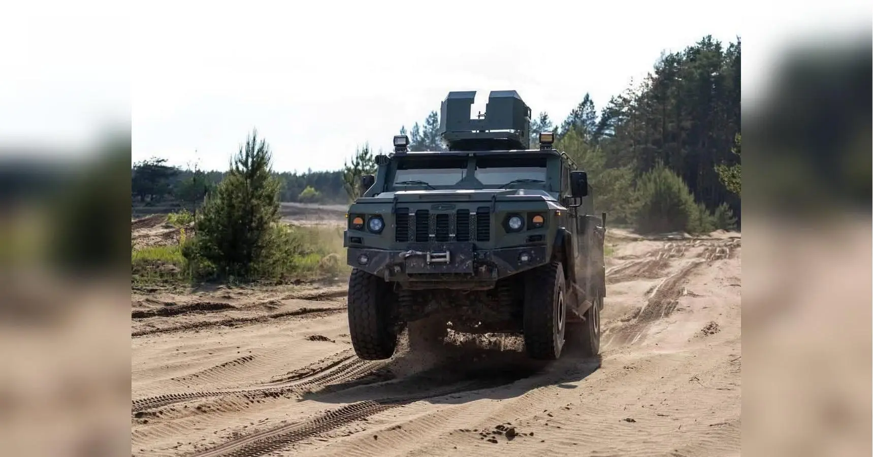 Міноборони випробувало та допустило до експлуатації новий броньовик «Варта-2»
