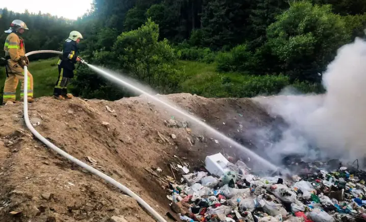 У Чернівецькій області минулої доби ліквідовано 3 пожежі на відкритій території