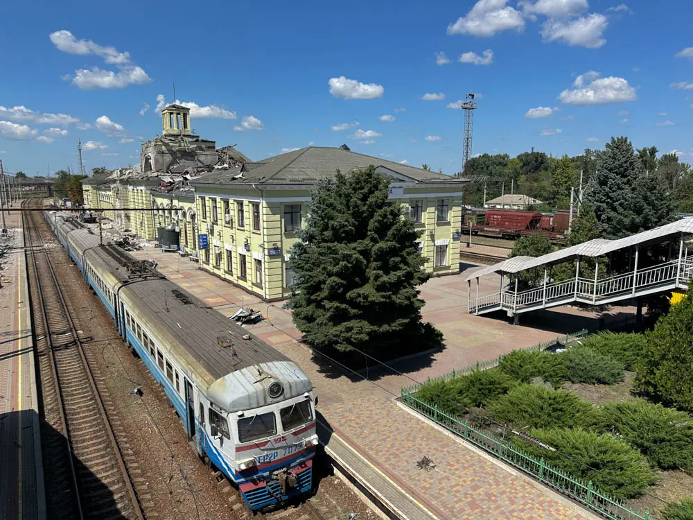 Кількість загиблих внаслідок обстрілу Лозової зросла до двох людей (фото)