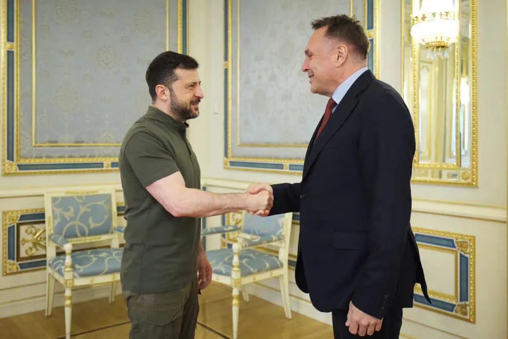 Міністр оборони Норвегії обговорив із Зеленським інвестиції у далекобійну зброю