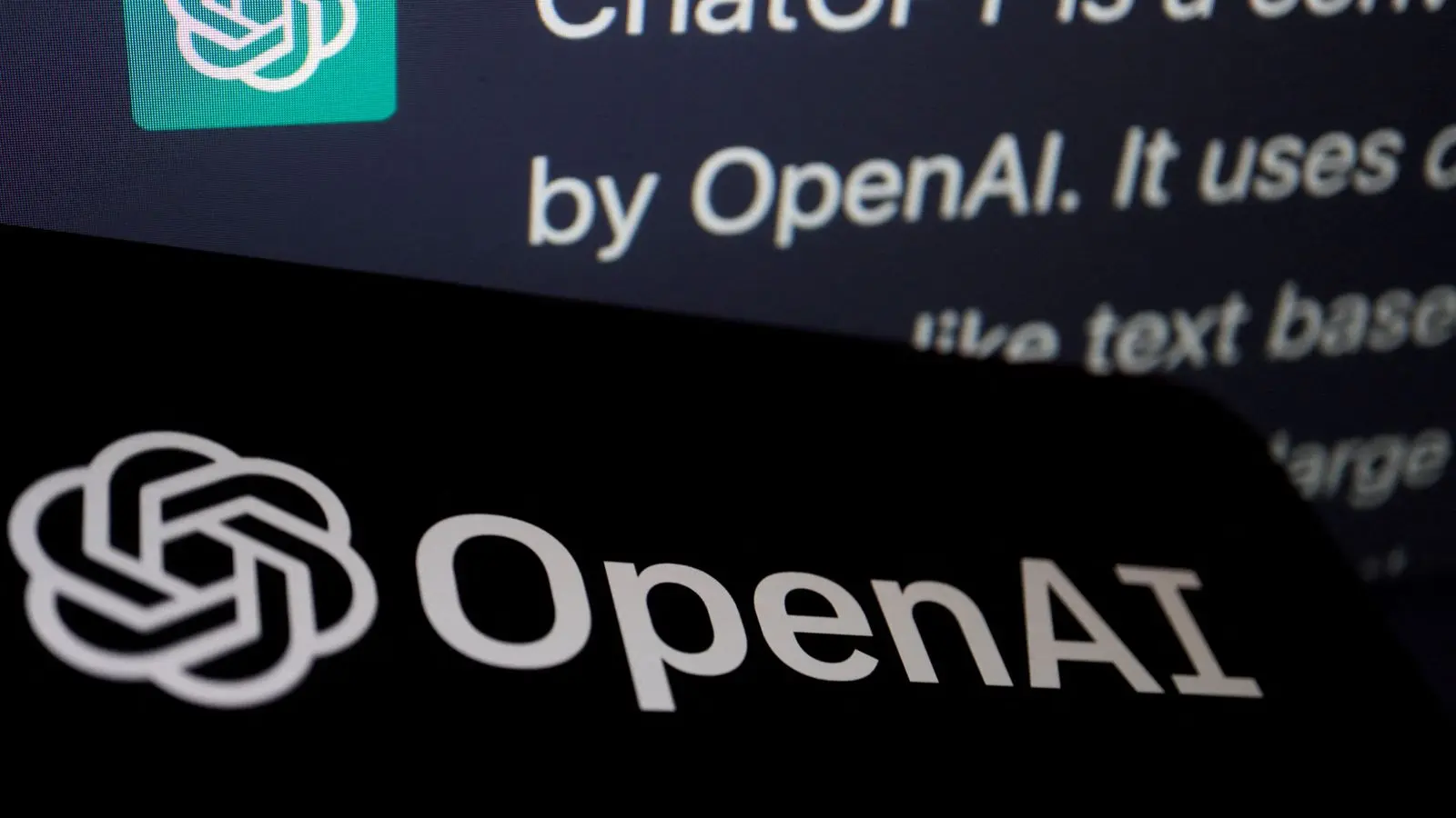 ChatGPT приносить новинам більше трафіку, але він не рятує ситуацію
