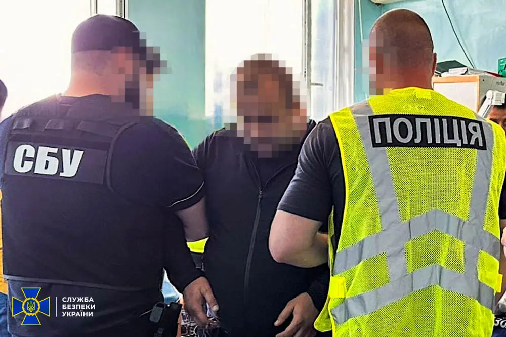 Лікар і колишній правоохоронець «торгували» фіктивними інвалідностями у Лозовій на Харківщині