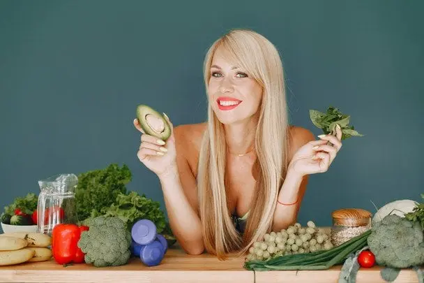 Ботокс більше не потрібен: 7 продуктів, які реально омолоджують шкіру та розгладжують зморшки