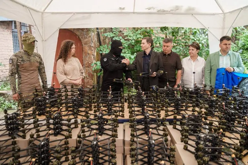 Ще 300 FPV-дронів передав Міжрегіональний координаційний гуманітарний штаб спецпідрозділу «Артан»