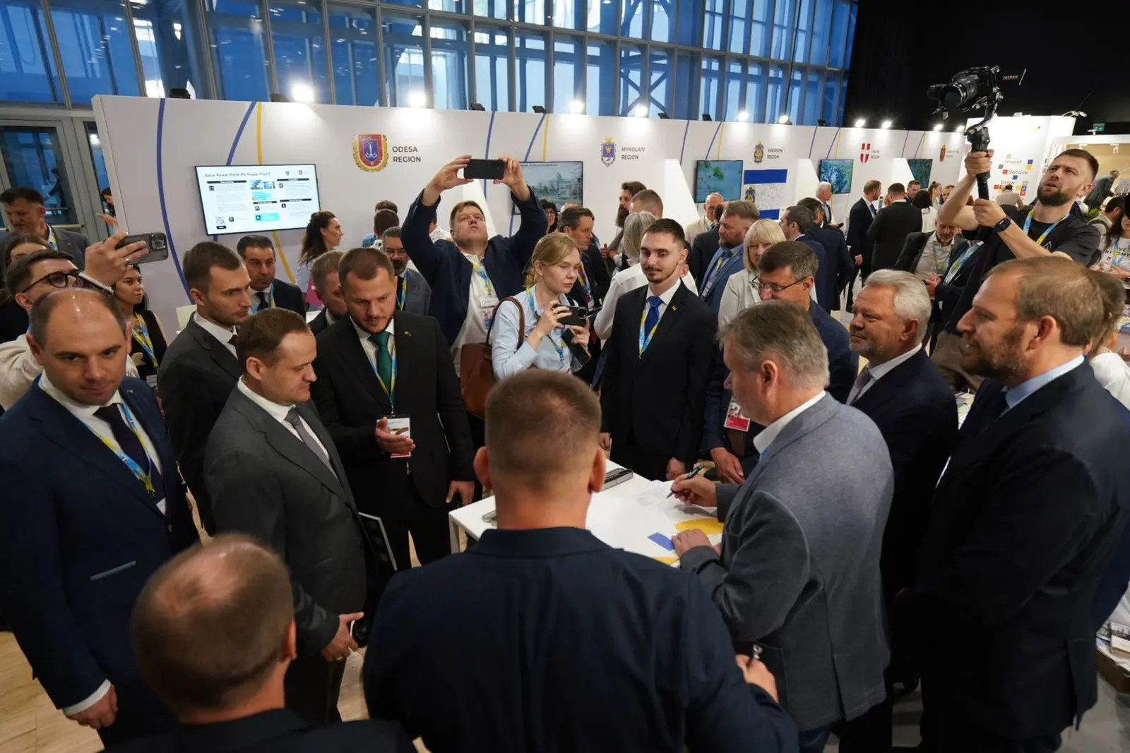 Микола Калашник: У Римі підписано договір про будівництво у Білій Церкві сучасного заводу з виробництва упаковки