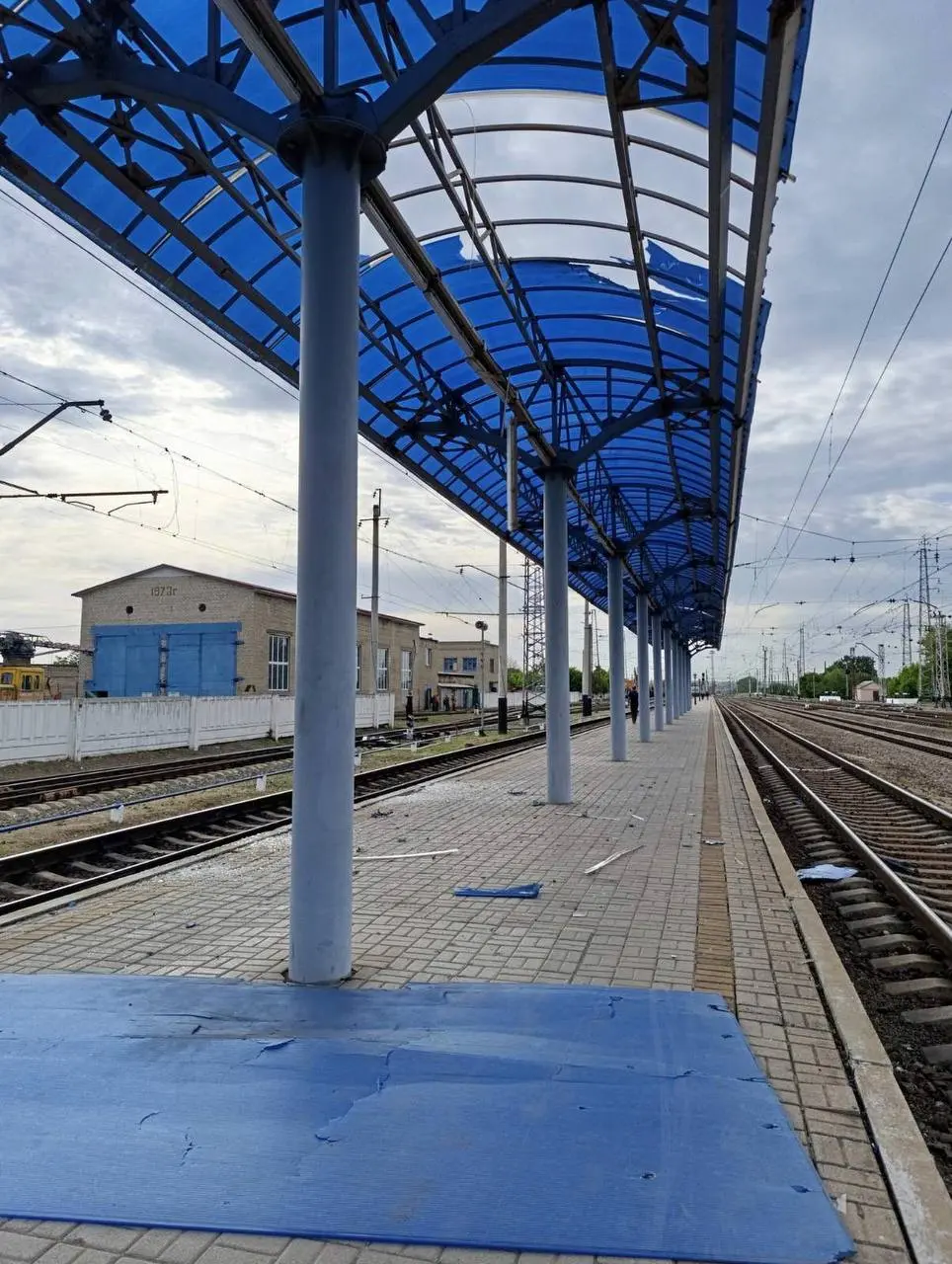 Российские дроновые атаки привели к повреждениям железной дороги в трех областях – фото