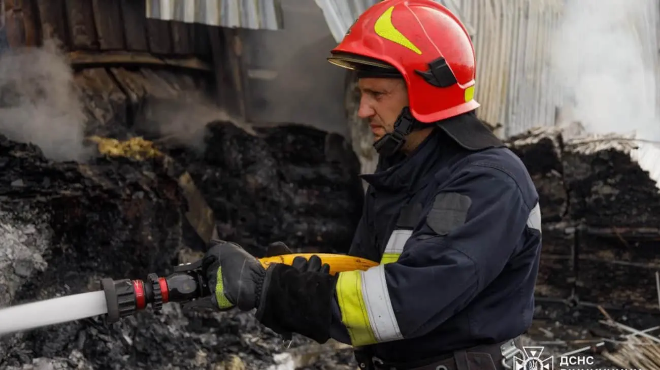МЗС Польщі: Росія вдарила по фабриці Barlinek у Вінниці, є поранені