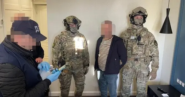 Контрабандисти під прикриттям прикордонника ввозили великі партії кокаїну з Польщі