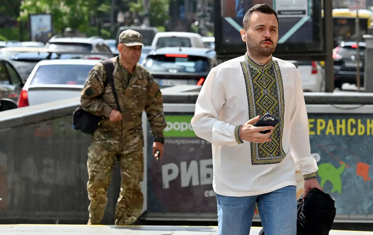 Рада знову продовжила воєнний стан та мобілізацію: нові терміни