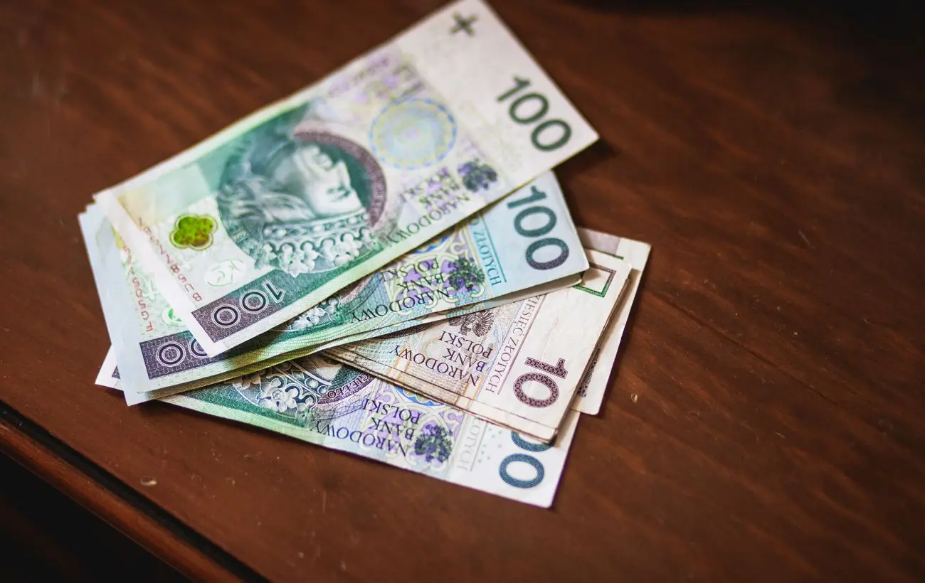 Польський злотий знову подешевшав до гривні