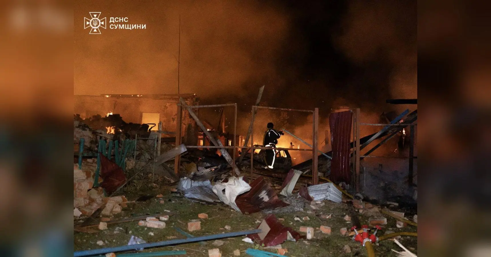 Ворог масовано вдарив по Україні: є загиблі та постраждалі, серед жертв — дитина