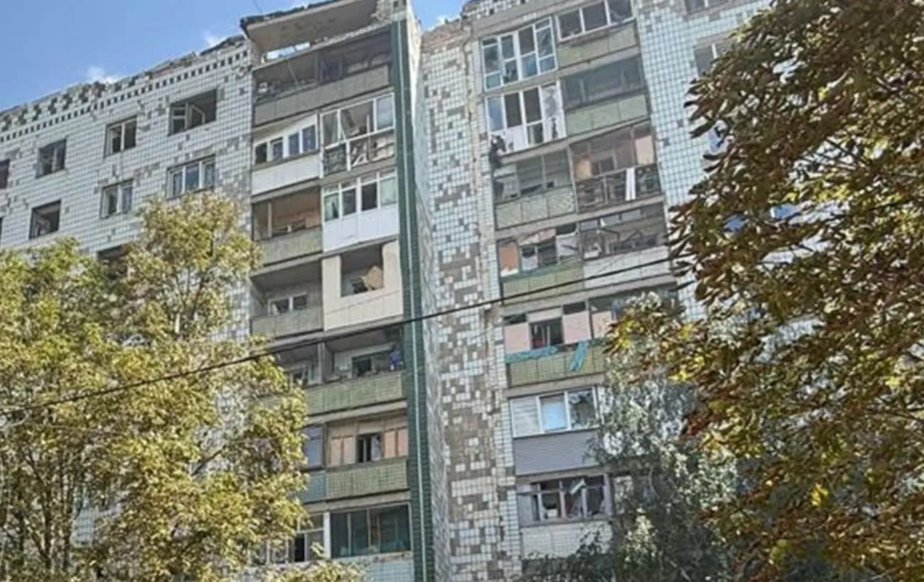 РФ скинула п’ять ФАБів на Костянтинівку: пошкоджені десятки будинків, є поранені