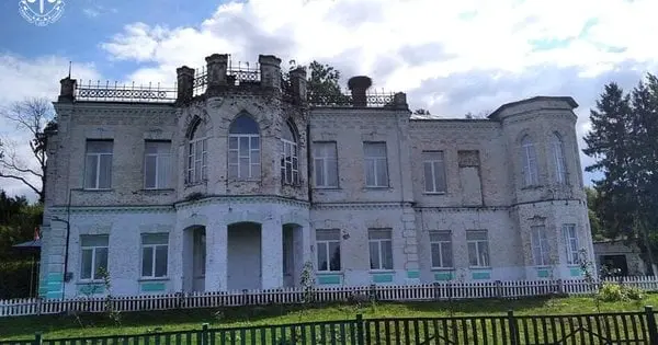 Громаду на Хмельниччині через суд зобов’язали зберегти палац XIX століття