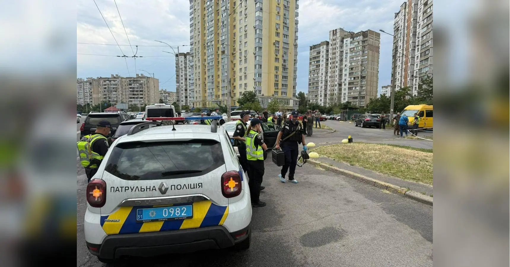 У Києві у власному авто застрелили чоловіка: що говорить поліція