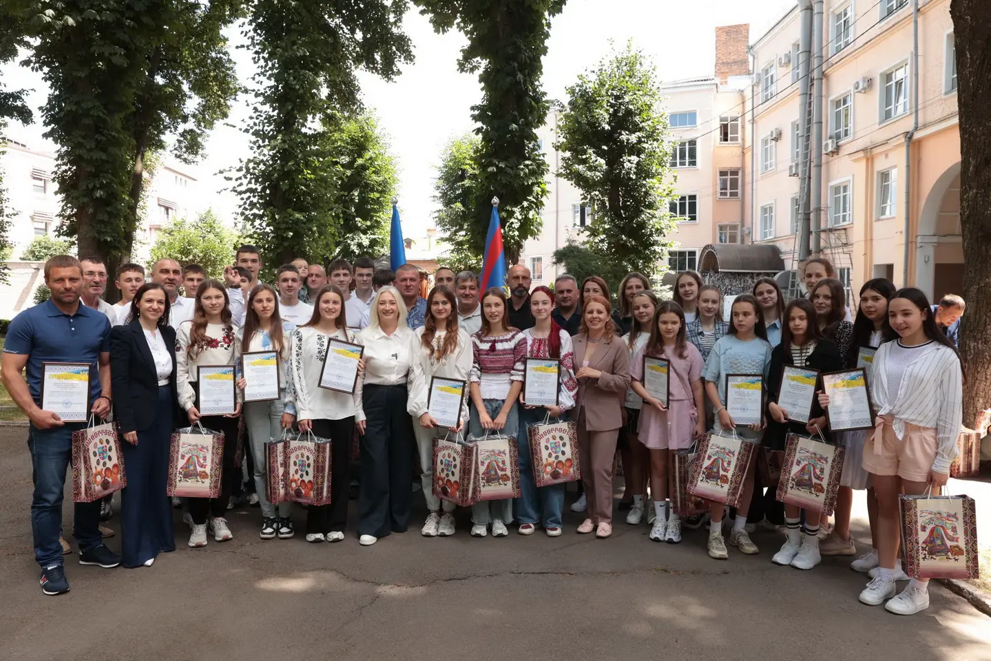 У Вінниці відзначили команди-призерів змагань «Пліч-о-пліч Всеукраїнські шкільні ліги»