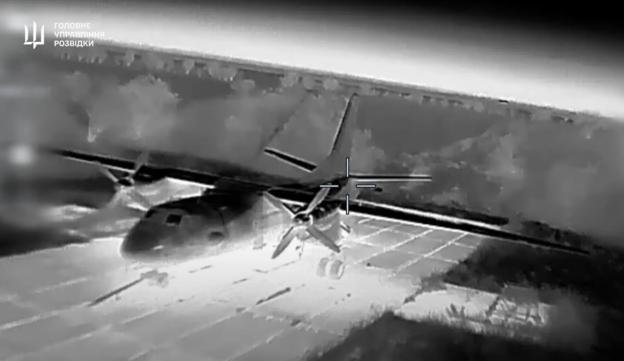 Спецназовцы ГУР сожгли в Крыму два российских самолета Ан-26 – видео