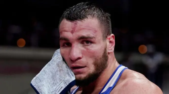 Медаль на Олімпіаді і відсутність поразок у профі: відомий російський боксер отримав тривалу дискваліфікацію