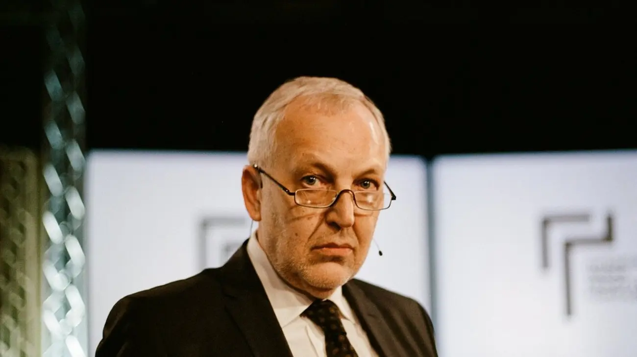 Поліція завершила розслідувати "напад" на Макарова: він сам завдав собі поранень