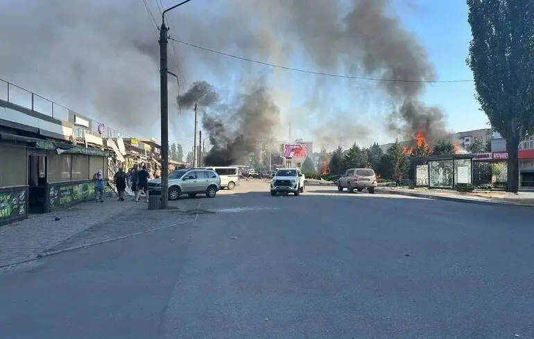Росіяни вдарили КАБом по центру Добропілля: один загиблий та багато поранених
