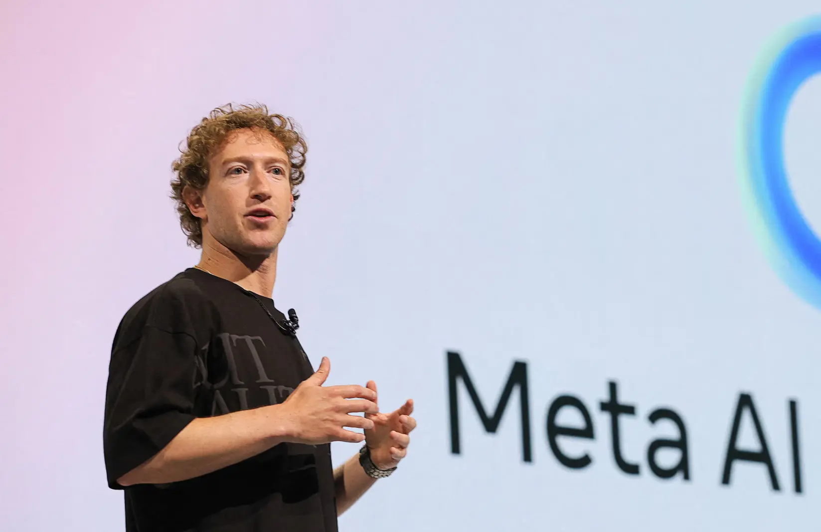 Приватність під загрозою: що не так зі стрічкою Discover у Meta AI