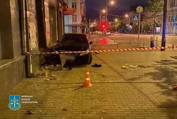 Жінка, яку збив працівник прокуратури у Києві, померла