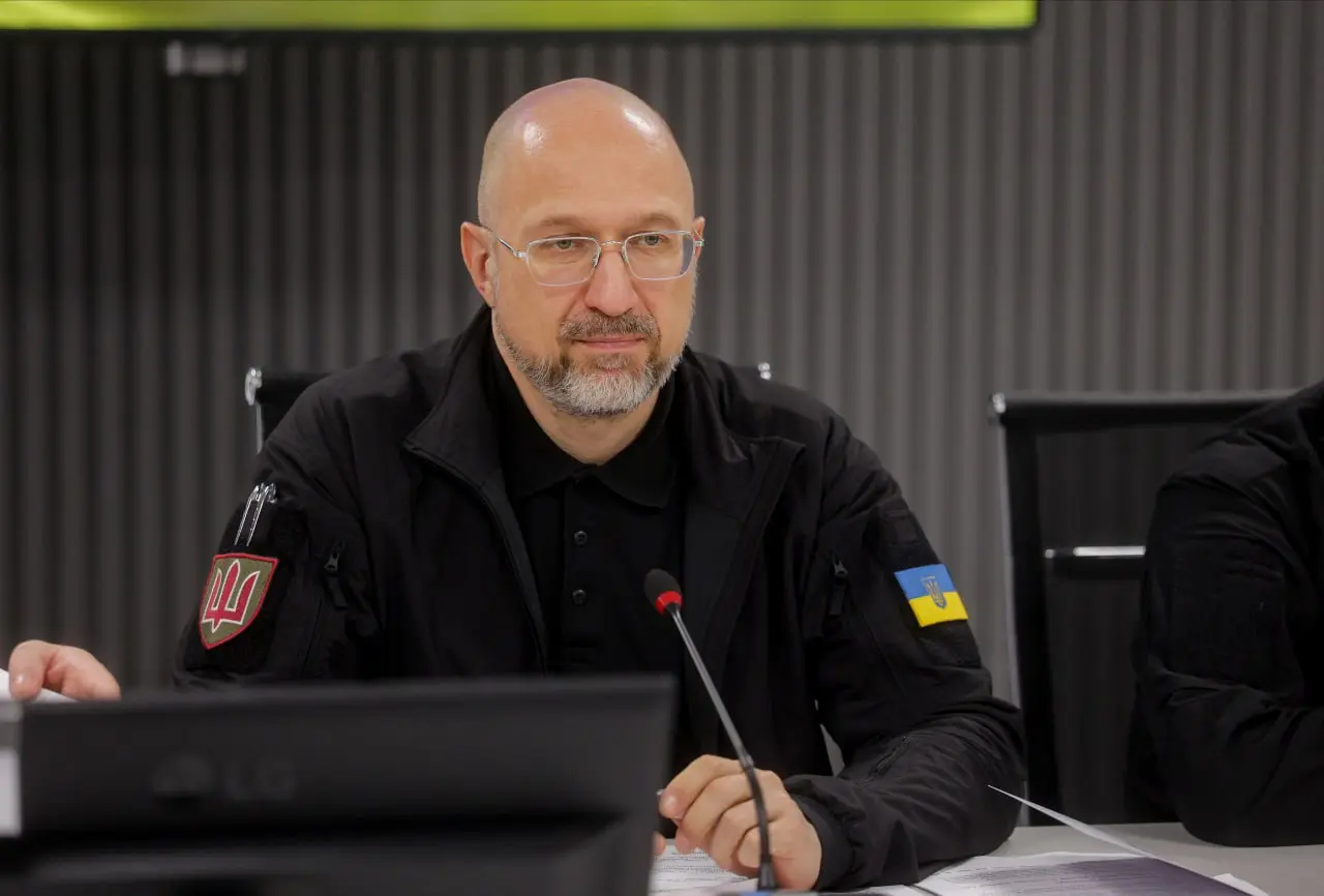 Шмыгаль: Украина вместе с союзниками должна ответить на усиление военных возможностей РФ