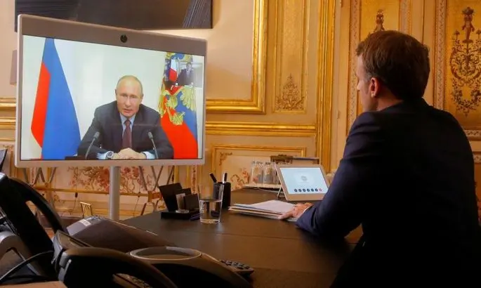 Макрон впервые с 2022 года поговорил по телефону с Путиным