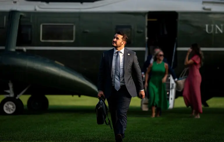 Найгучніша відставка з початку другого терміну Трампа: один із соратників президента США залишає Білий дім — ЗМІ