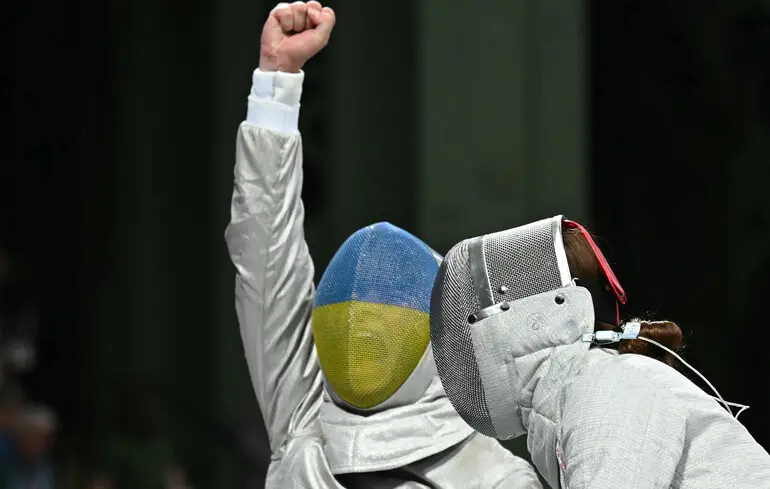 Українка Бакастова перемогла титулованого майора армії РФ на ЧС із фехтування