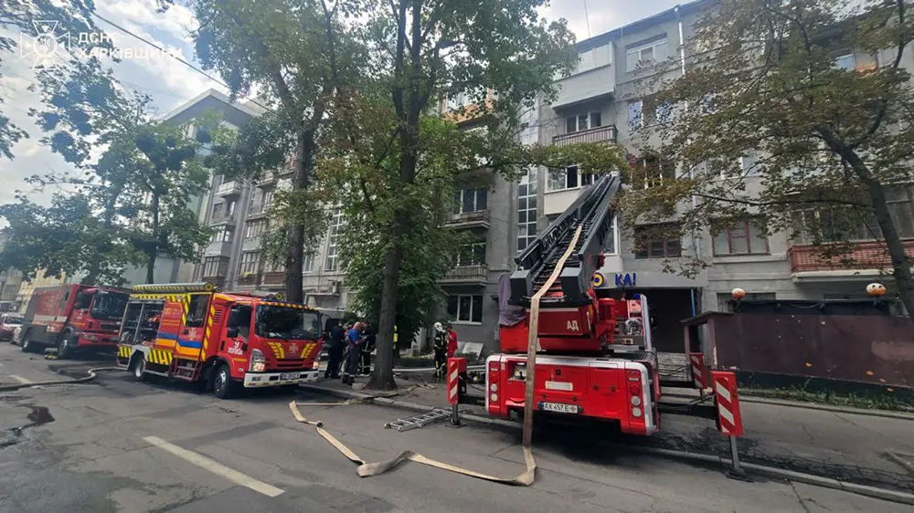 В Харкові під час пожежі врятували 83-річного старого (фото)