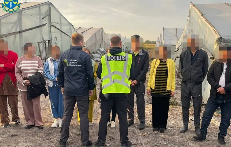 Рабська праця на Київщині: прокуратура викрила схему з вербування узбеків