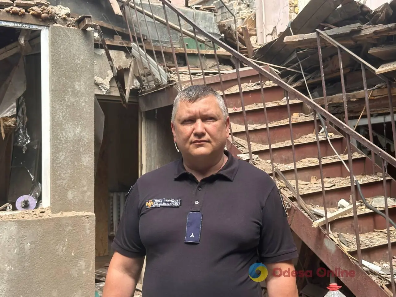 «Скільки працював на прильотах — ніколи не думав, що прилетить у мій дім» — одеський рятувальник про ніч, яка розділила життя на «до» і «після»