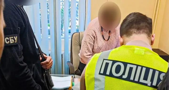 800 тисяч збитків. На Буковині затримали чиновницю, яка закупила генератори по завищеним цінам