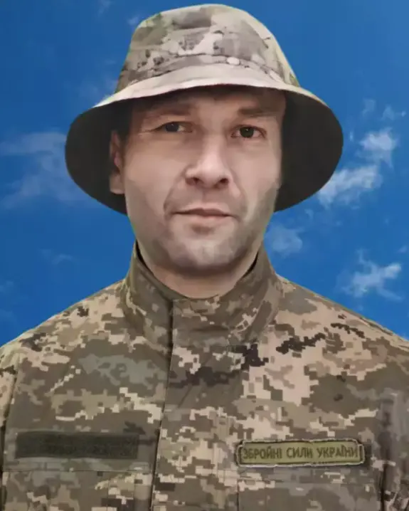 У Чернівцях закликають гідно провести в останню дорогу військового Олега Рембо