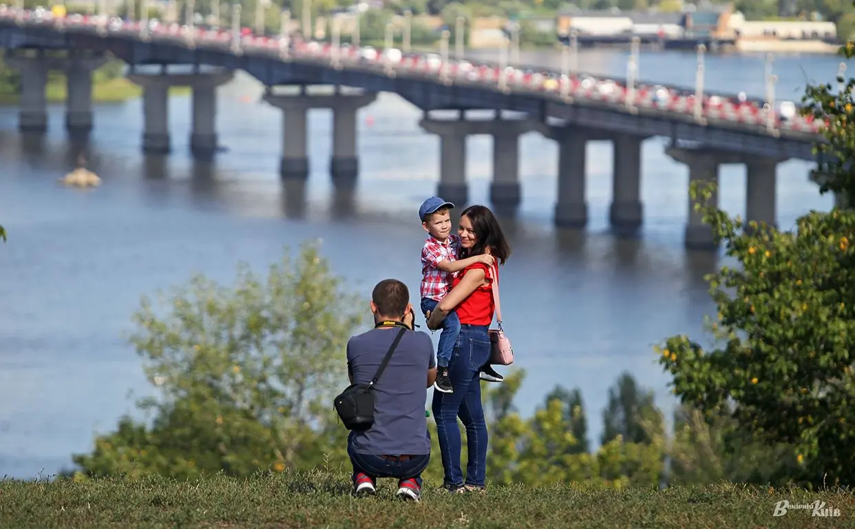У Києві нарешті стане легше дихати: спека відступить, але ненадовго