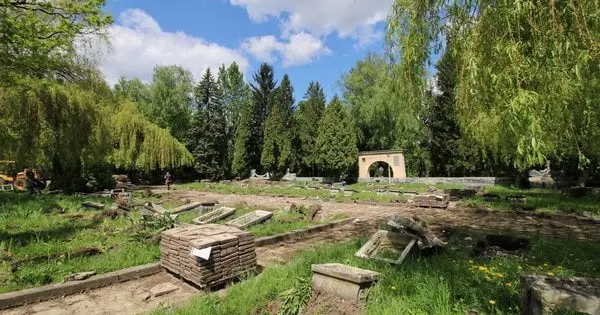 Мер Львова запропонував обміняти останки з Пагорба Слави на полонених українців