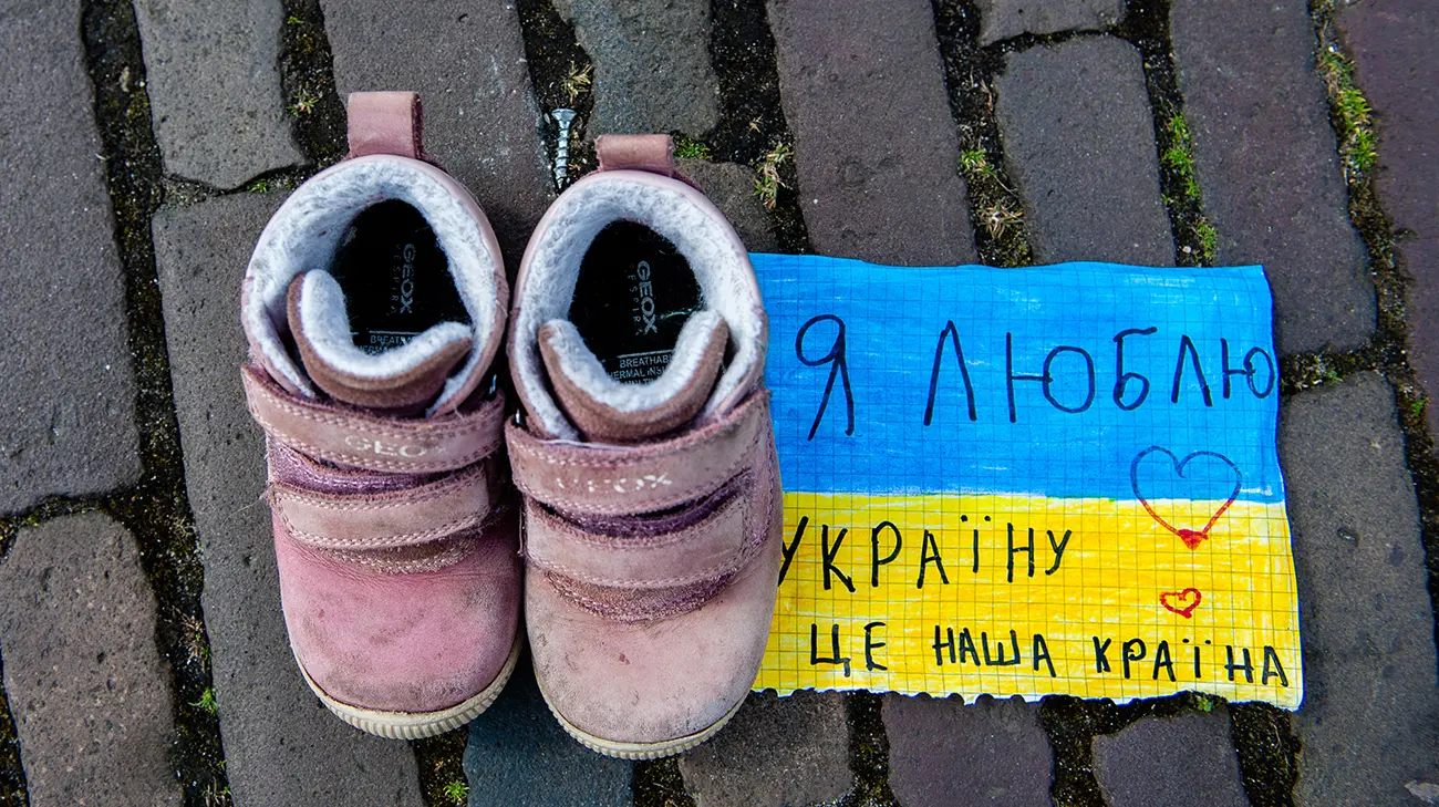Британія наклала санкції на причетних до депортації українських дітей росіян, серед них мати Кадирова