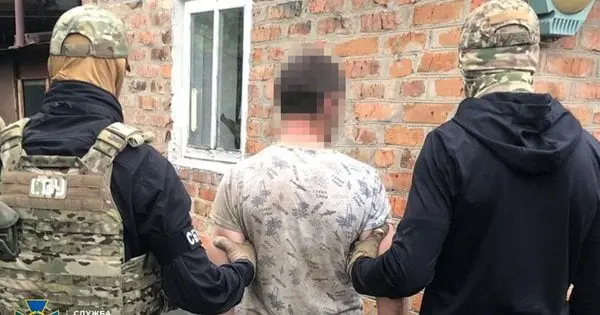 СБУ затримала 41-річного шпигуна за військовою авіацією на Хмельниччині