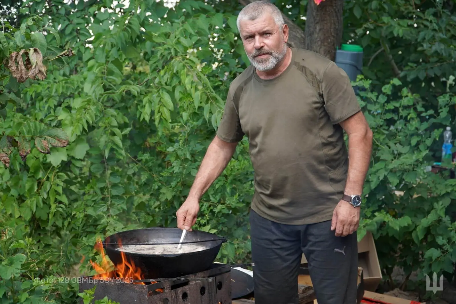 Створює кулінарні шедеври для побратимів: історія військового з ТрО Дніпра