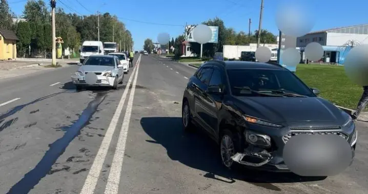 ДТП на Південно-Кільцевій. Зіткнулися дві автівки