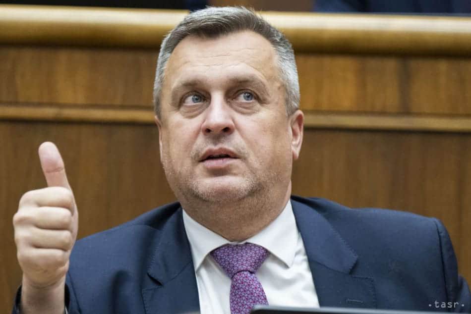 Партнер Фіцо по коаліції критикує підтримку Словаччиною нових санкцій ЄС проти РФ